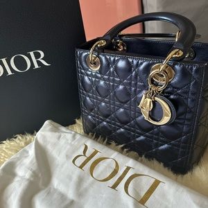 Pre-loved 2019 Dior Medium Lady Dior In Metallic Blue.